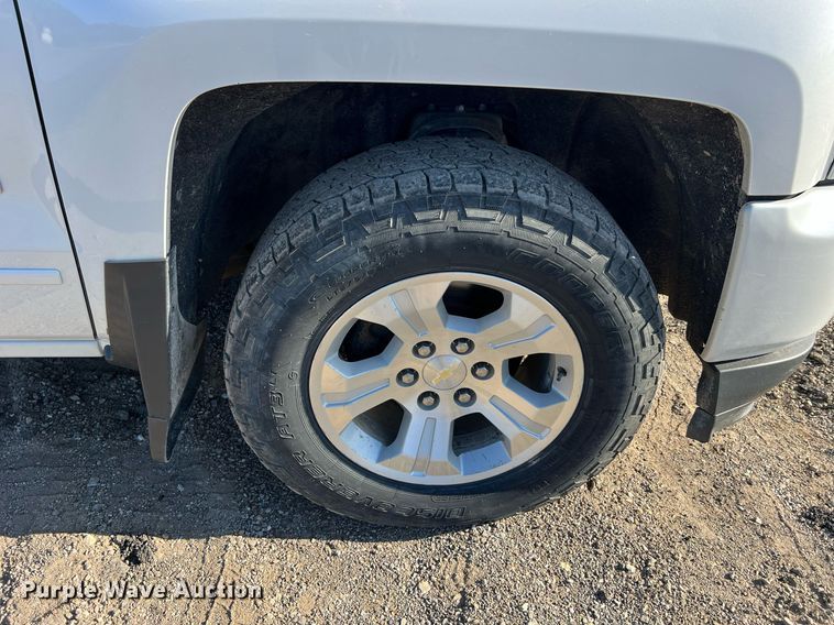 image for item NA9279 2016 Chevrolet Silverado 1500 LT Crew Cab pickup truck