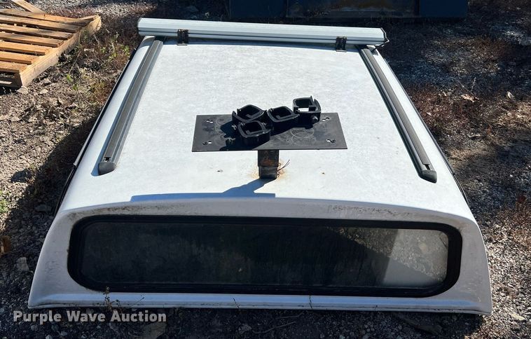 image for item NA9296 Camper shell