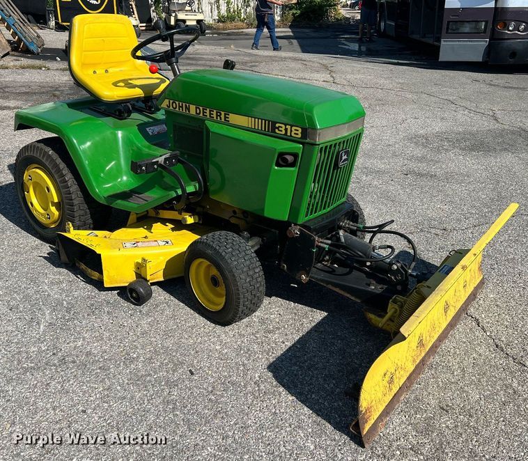 image for item NI9034 John Deere 318  lawn mower