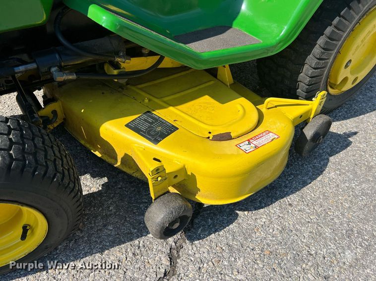 image for item NI9034 John Deere 318  lawn mower