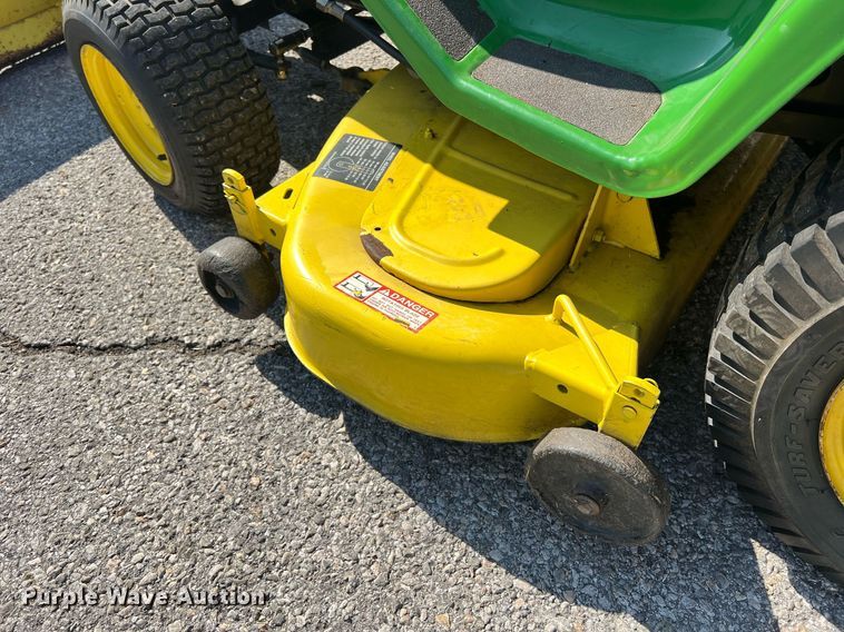 image for item NI9034 John Deere 318  lawn mower