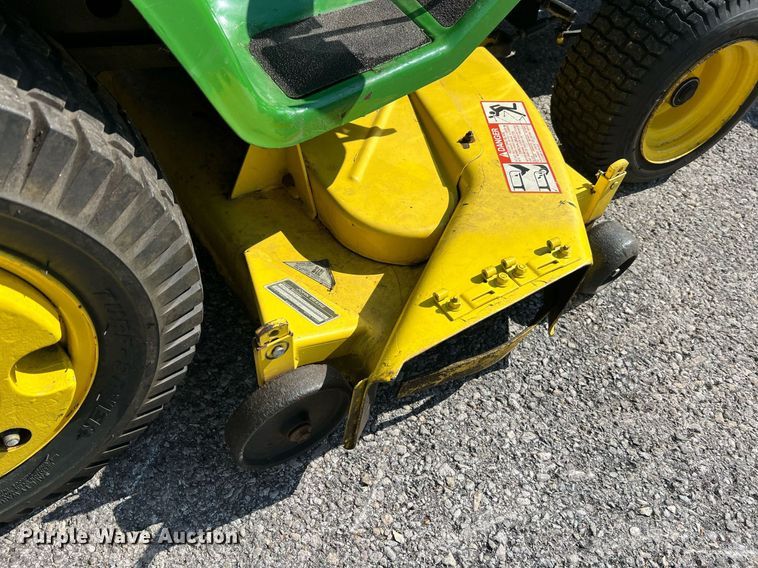 image for item NI9034 John Deere 318  lawn mower