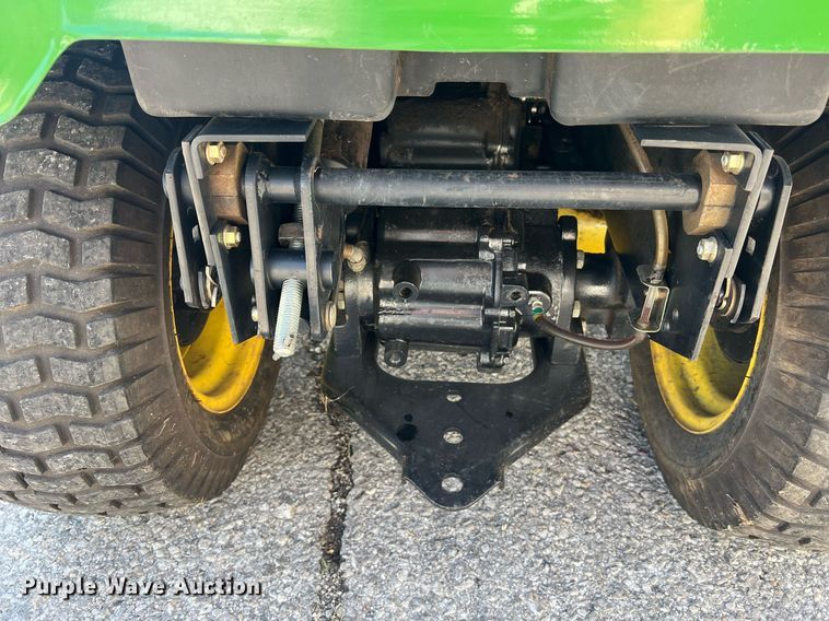 image for item NI9034 John Deere 318  lawn mower