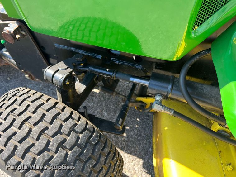 image for item NI9034 John Deere 318  lawn mower