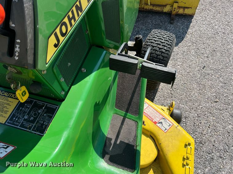 image for item NI9034 John Deere 318  lawn mower
