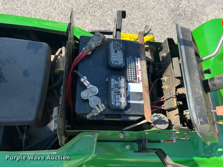 image for item NI9034 John Deere 318  lawn mower