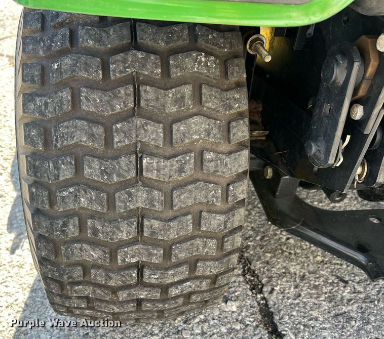 image for item NI9034 John Deere 318  lawn mower