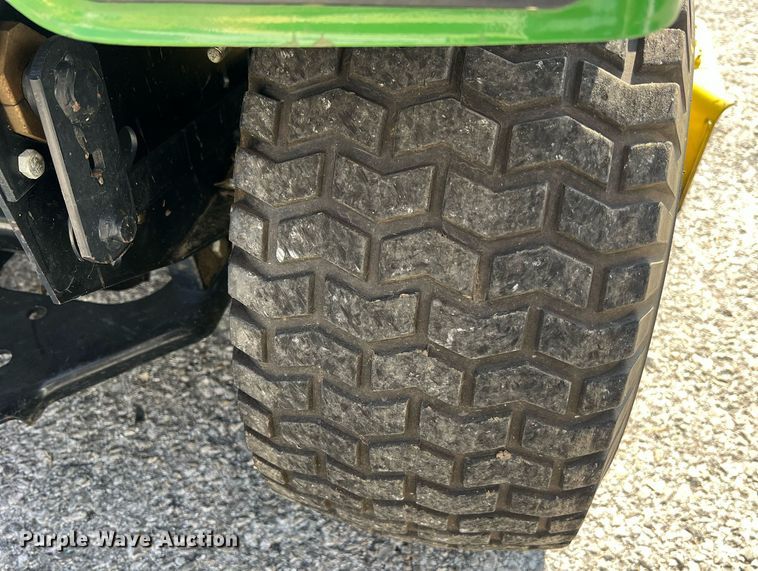 image for item NI9034 John Deere 318  lawn mower