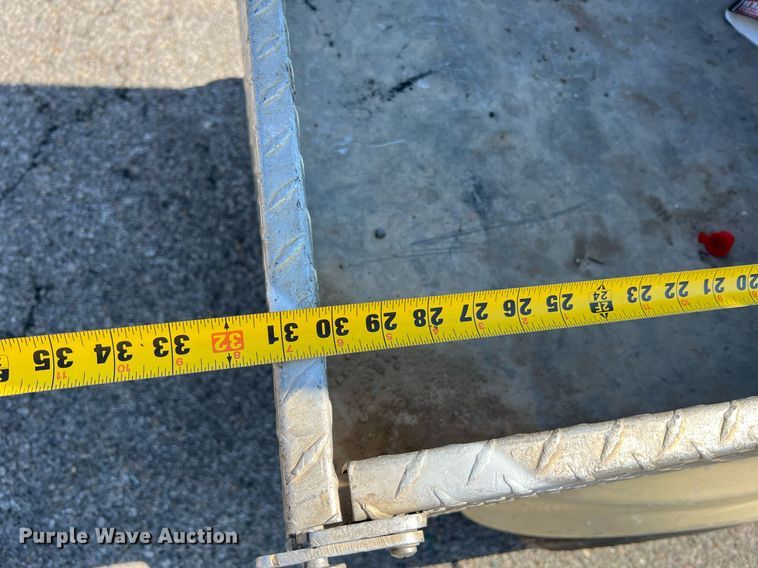 image for item NI9036 golf cart