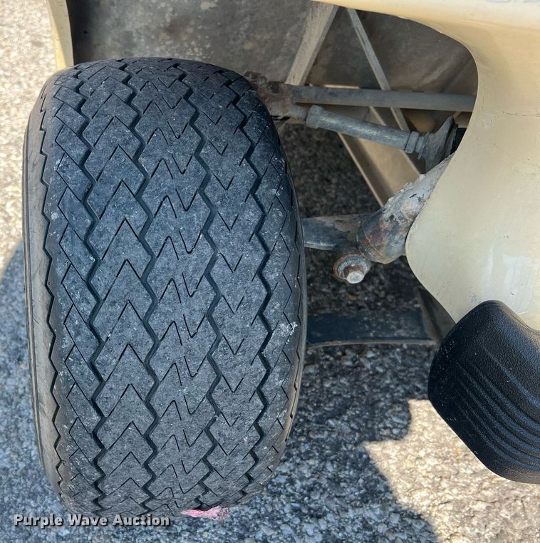 image for item NI9036 golf cart