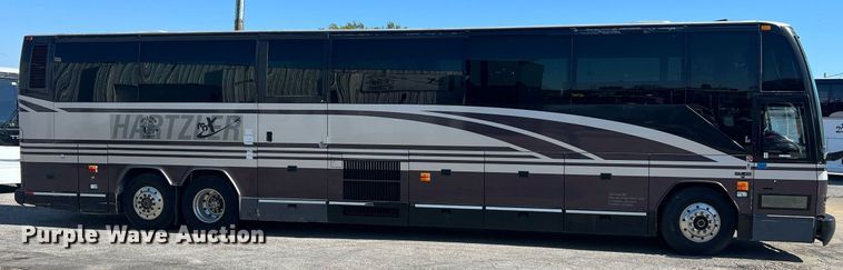 image for item NI9037 2003 Prevost  coach bus