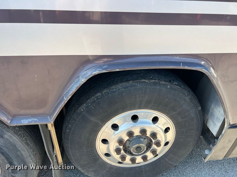 image for item NI9037 2003 Prevost  coach bus