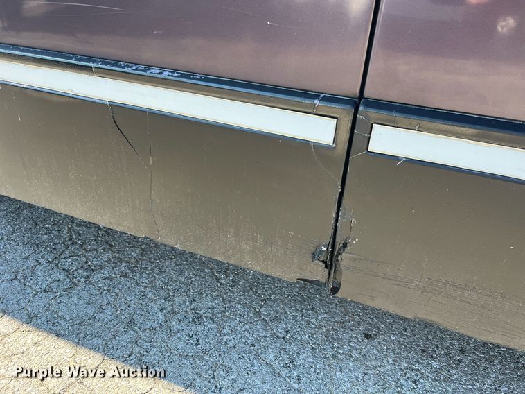 image for item NI9037 2003 Prevost  coach bus