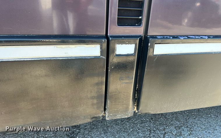 image for item NI9037 2003 Prevost  coach bus