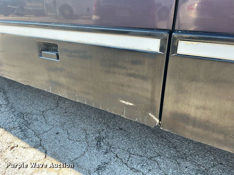 image for item NI9037 2003 Prevost  coach bus