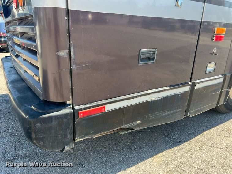 image for item NI9037 2003 Prevost  coach bus