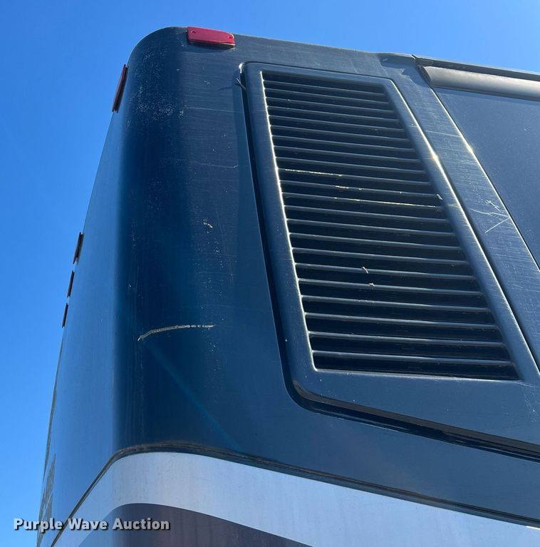 image for item NI9037 2003 Prevost  coach bus