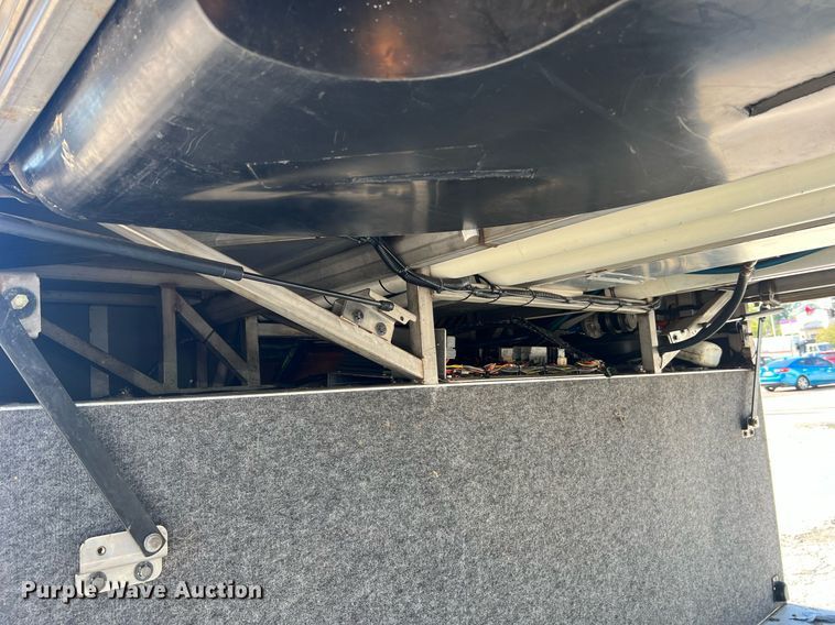 image for item NI9037 2003 Prevost  coach bus