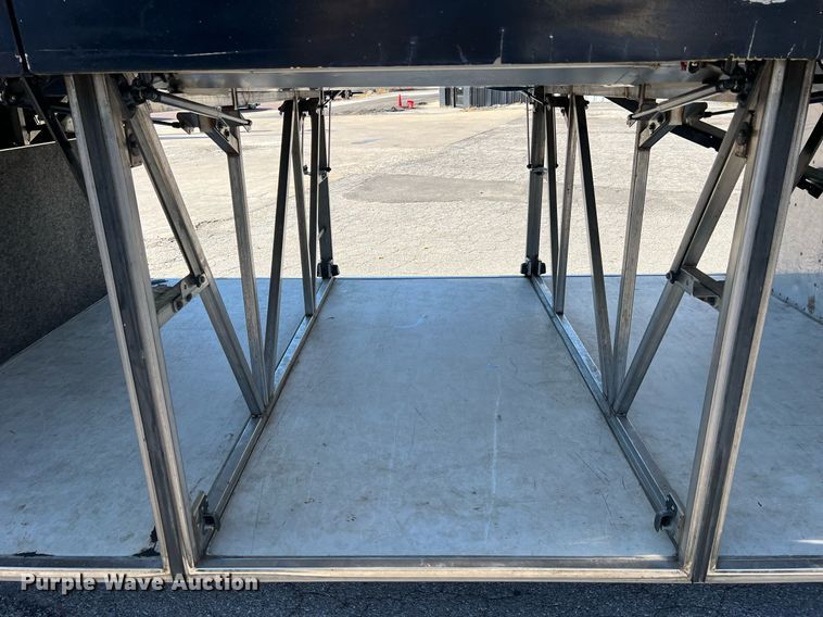 image for item NI9037 2003 Prevost  coach bus