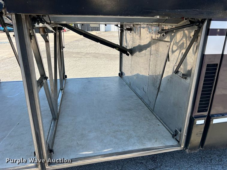 image for item NI9037 2003 Prevost  coach bus