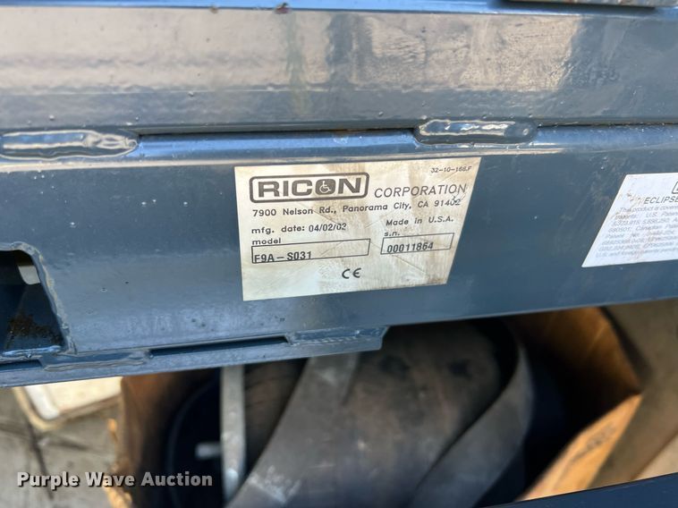 image for item NI9037 2003 Prevost  coach bus