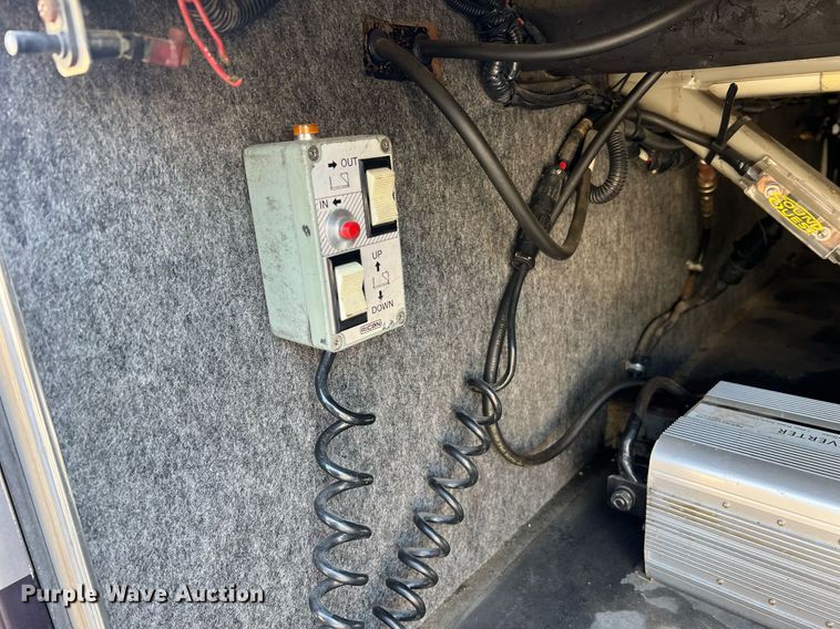 image for item NI9037 2003 Prevost  coach bus