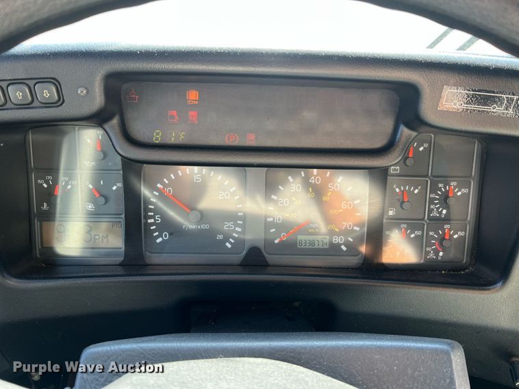 image for item NI9037 2003 Prevost  coach bus