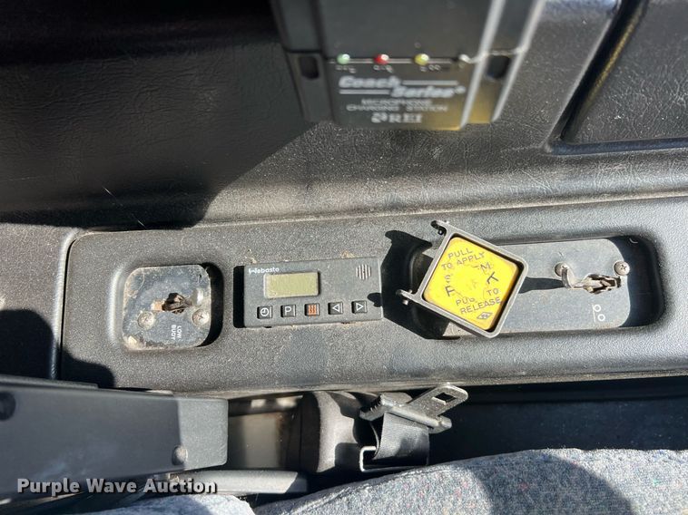 image for item NI9037 2003 Prevost  coach bus