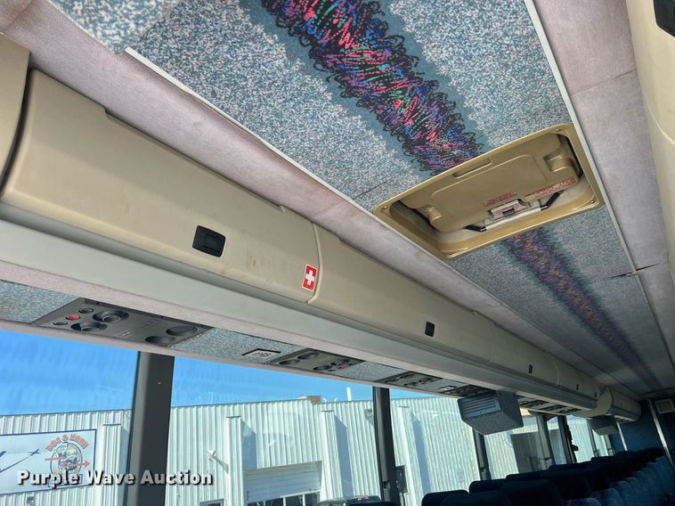 image for item NI9037 2003 Prevost  coach bus