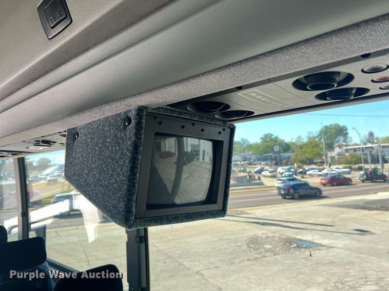 image for item NI9037 2003 Prevost  coach bus