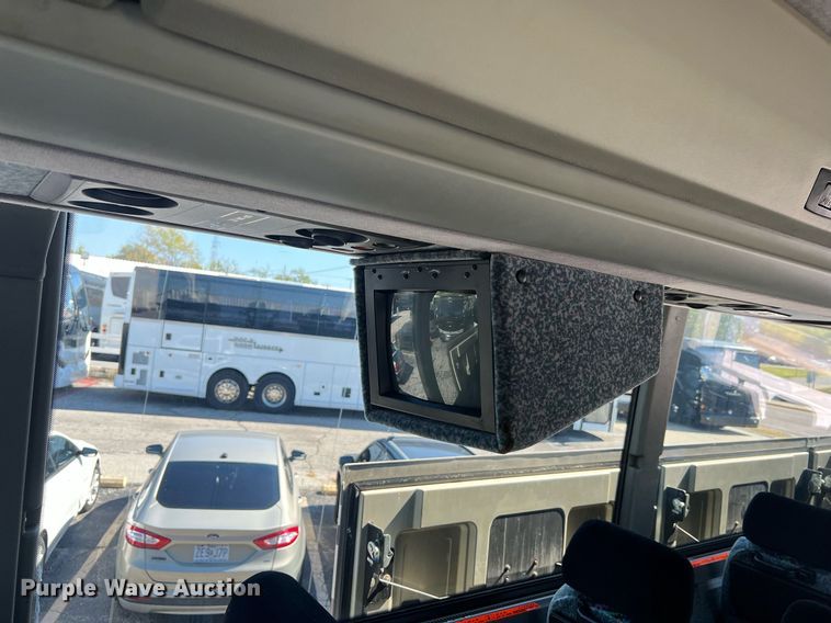 image for item NI9037 2003 Prevost  coach bus