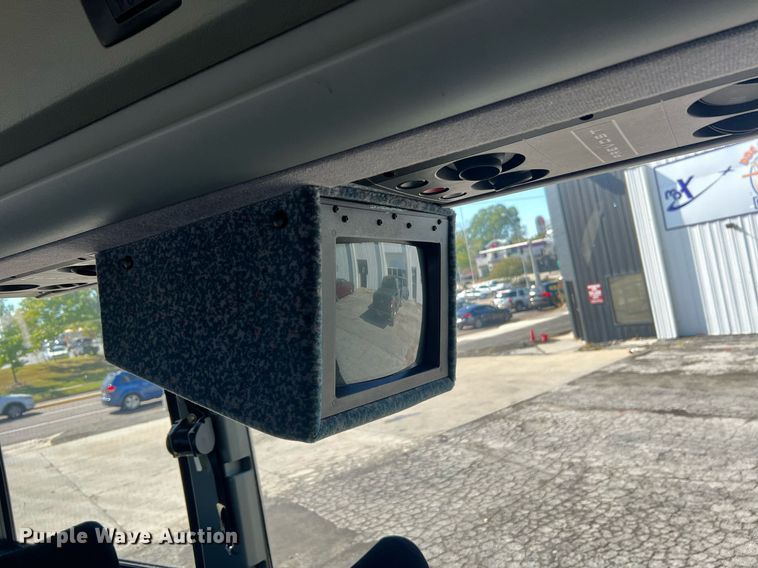 image for item NI9037 2003 Prevost  coach bus