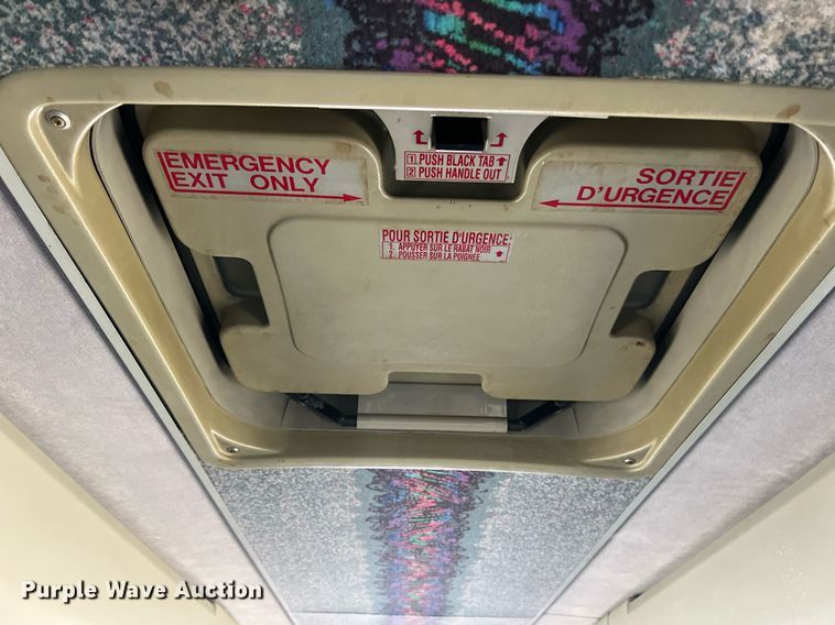 image for item NI9037 2003 Prevost  coach bus