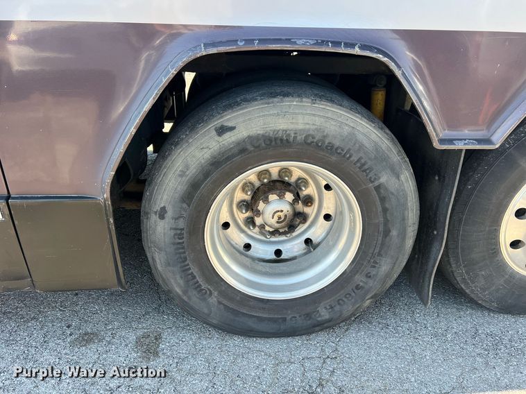 image for item NI9037 2003 Prevost  coach bus