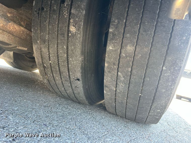 image for item NI9037 2003 Prevost  coach bus