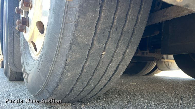 image for item NI9037 2003 Prevost  coach bus