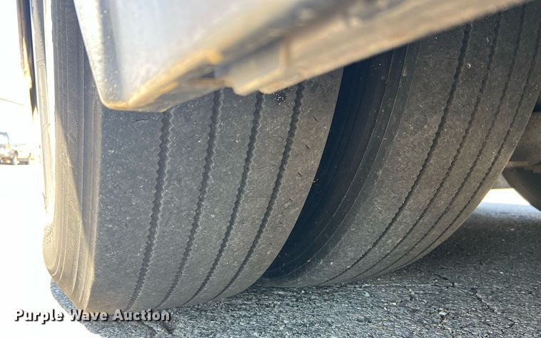 image for item NI9037 2003 Prevost  coach bus