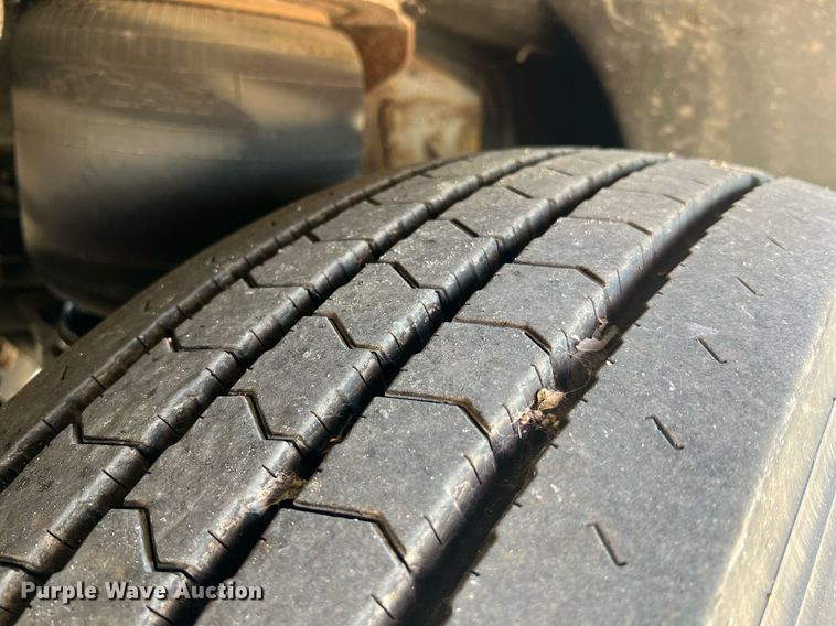 image for item NI9037 2003 Prevost  coach bus