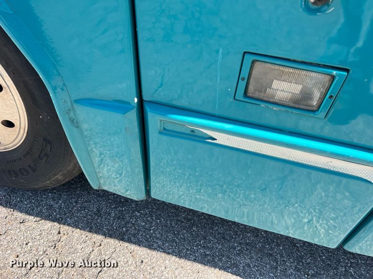 image for item NI9038 1998 Prevost  coach bus