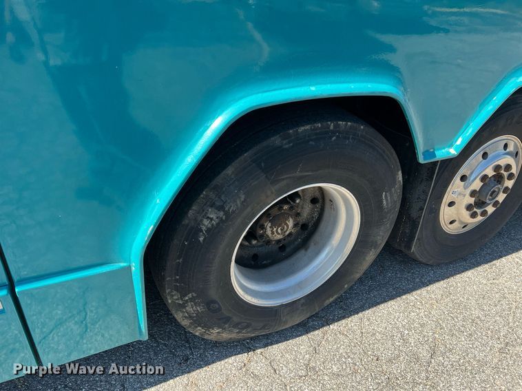 image for item NI9038 1998 Prevost  coach bus