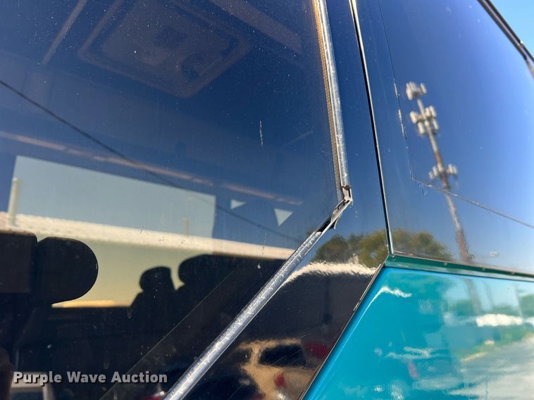 image for item NI9038 1998 Prevost  coach bus