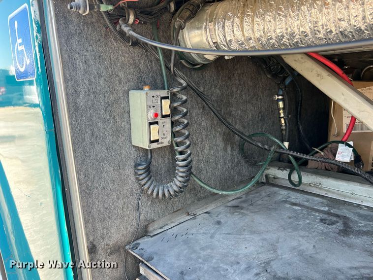 image for item NI9038 1998 Prevost  coach bus