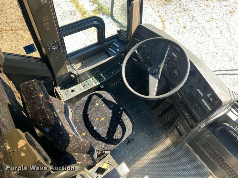 image for item NI9038 1998 Prevost  coach bus