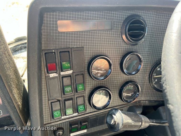 image for item NI9038 1998 Prevost  coach bus