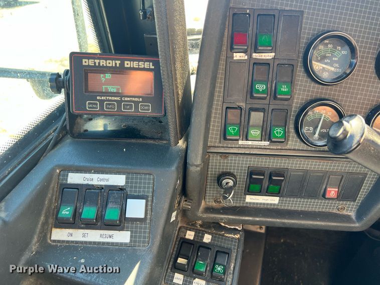 image for item NI9038 1998 Prevost  coach bus