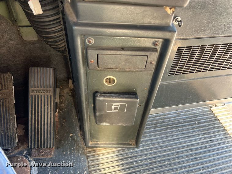 image for item NI9038 1998 Prevost  coach bus