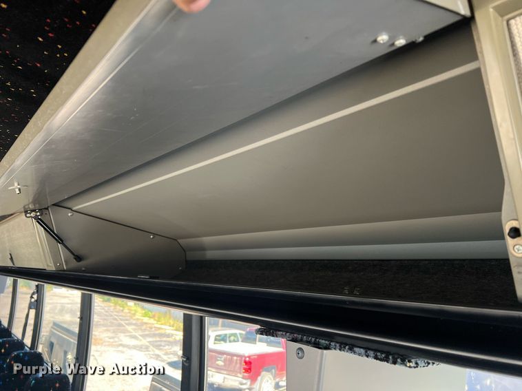 image for item NI9038 1998 Prevost  coach bus