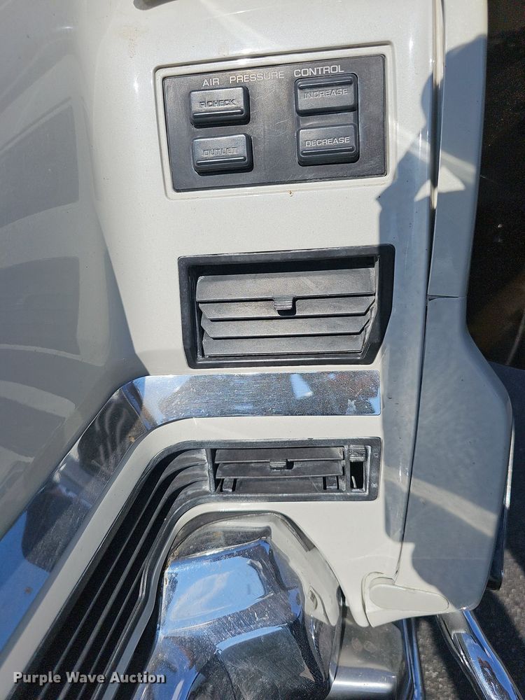 image for item NJ9842 1997 Honda Gold Wing Aspencade  motorcycle