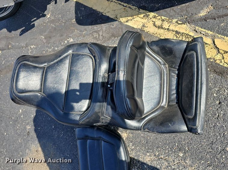 image for item NJ9842 1997 Honda Gold Wing Aspencade  motorcycle