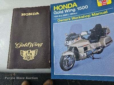 image for item NJ9842 1997 Honda Gold Wing Aspencade  motorcycle